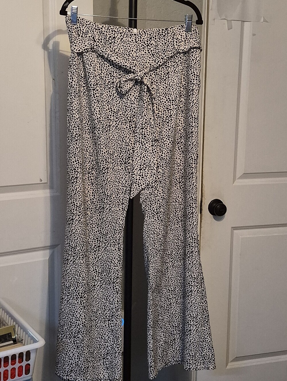 Lucy Paris Women's Animal Print High-Waist Tie Front Wide-Leg Pants, Large, EUC